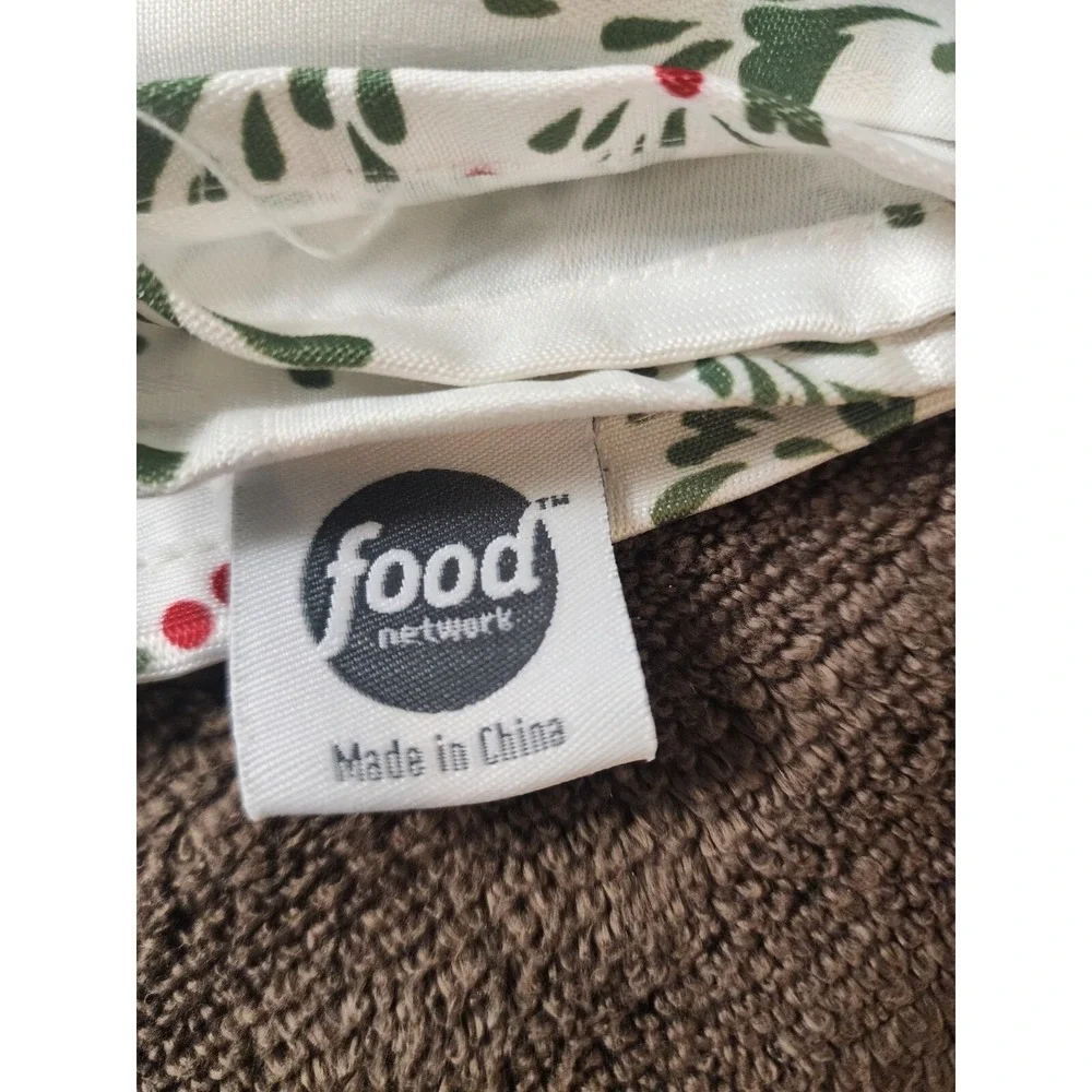 Food Network Cloth Christmas Napkins White‎ Green Leaves Red Berries (5)